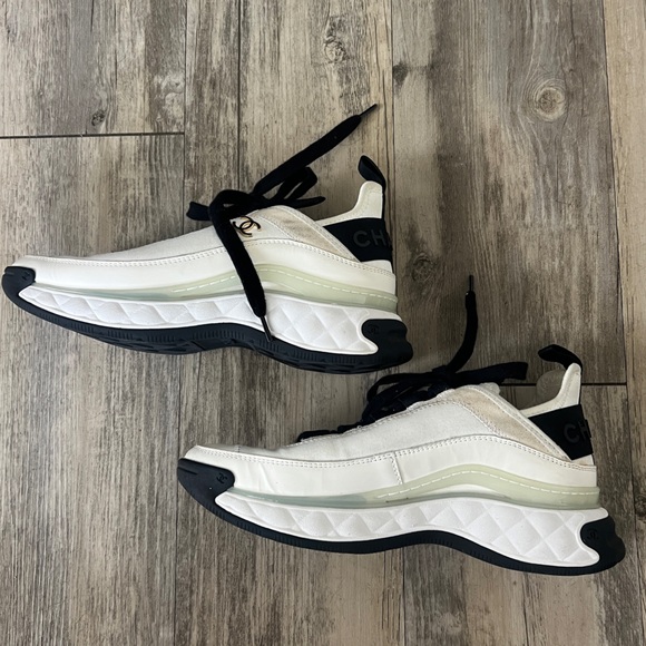 Chanel Fabric and Suede CC Sneakers in Black and White - Picture 2 of 12